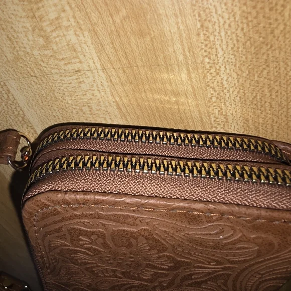 Darcy Marks Brown Leather Wristlet Clutch (PUR8) - Picture 5 of 14